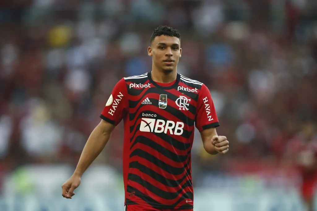 Victor Hugo em ação pelo Flamengo (Photo by Wagner Meier/Getty Images)