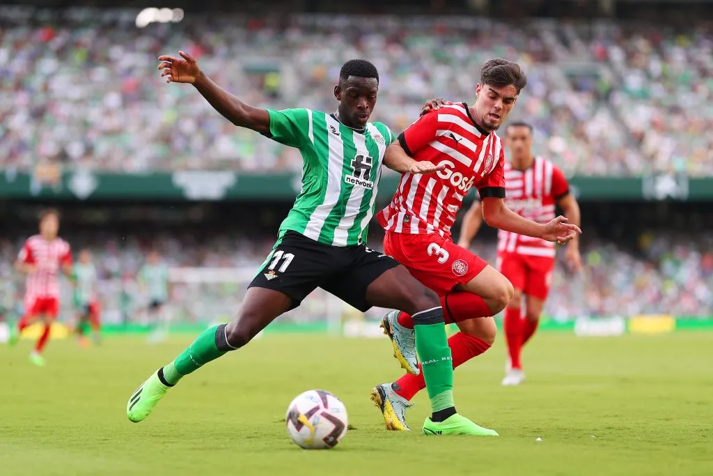 Luiz Henrique em ação contra o Girona. (Photo by Fran Santiago/Getty Images)