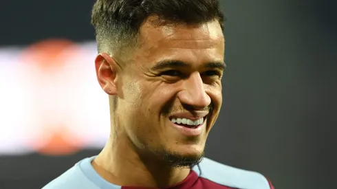 Coutinho pode pintar no futebol brasileiro de graça ainda esse mês. (Photo by Clive Mason/Getty Images)