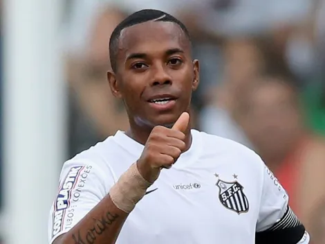 Robinho volta aos treinos e revela estar à disposição para defender time brasileiro