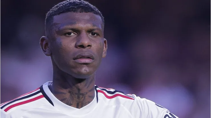 Arboleda se oferece para atuar em rival do São Paulo no Brasileirão. Foto: Ettore Chiereguini/AGIF