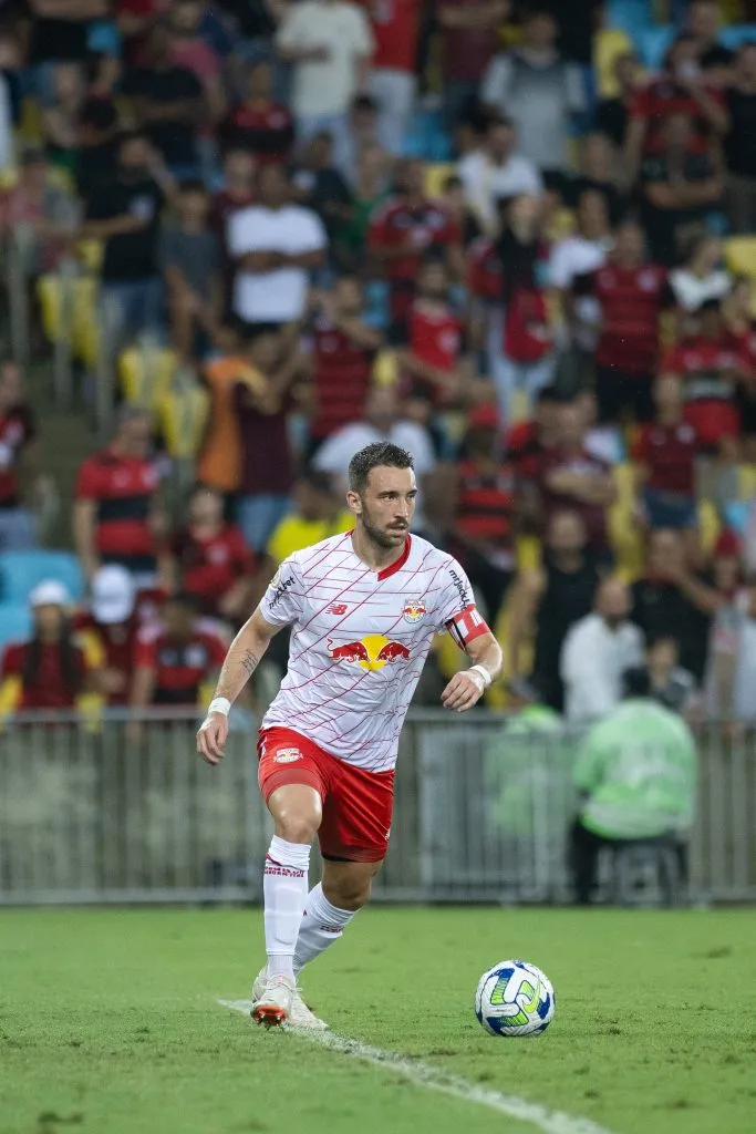 Léo Ortiz em ação pelo RB Bragantino. Foto: Fabio Moreira Pinto/AGIF