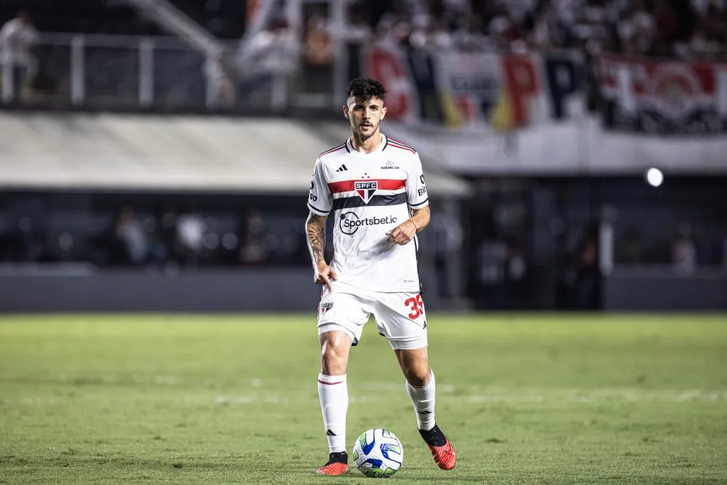 Lucas Beraldo foi vendido pelo São Paulo para o PSG. Foto: Abner Dourado/AGIF