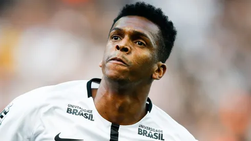 Jô desiste da aposentadoria e encaminha acerto com novo clube. (Photo by Alexandre Schneider/Getty Images)