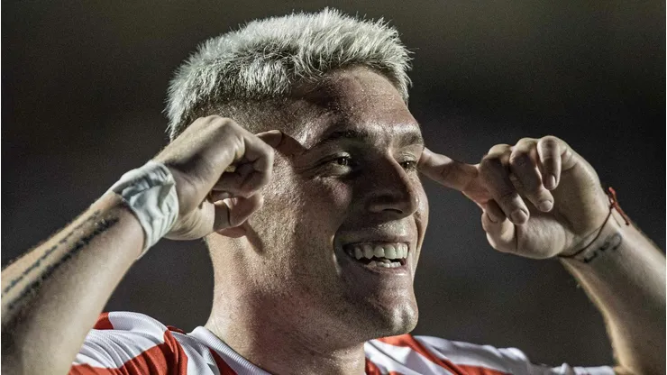 Alvinegro do Brasileirão encaminha a contratação de Rollheiser. (Foto: Heber Gomes/AGIF)