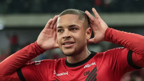 Vitor Roque pode estrear pelo Barcelona e depende apenas da La Liga. Foto: Robson Mafra/AGIF