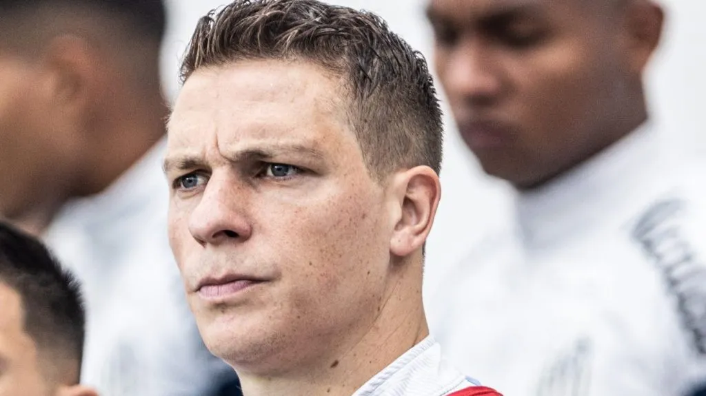 Santos define que não vai negociar Furch a pedido de Carilel | Foto: Abner Dourado/AGIF