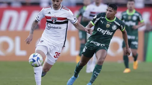 SAO PAULO, BRAZIL – JUNE 11: Lucas Beraldo of Sao Paulo and Rony of Palmeiras fight for the ball during a match between Sao Paulo and Palmeiras as part of Brasileirao Series A 2023 at Morumbi Stadium on June 11, 2023 in Sao Paulo, Brazil. (Photo by Alexandre Schneider/Getty Images)