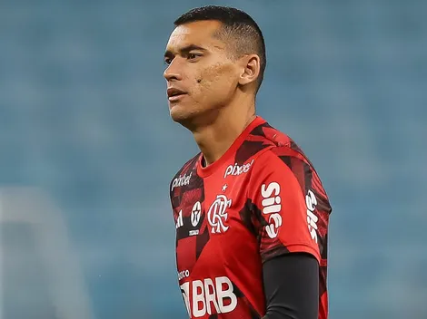 SAF do Brasileirão acerta a contratação do goleiro Santos, do Flamengo