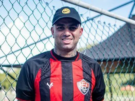 Vizinho de Luan expõe camisa 7 do Vitória e assunto bomba