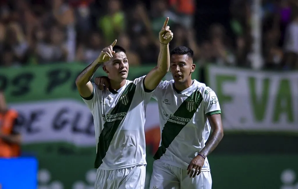Zagueiro em ação pelo Banfield (Photo by Marcelo Endelli/Getty Images)