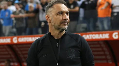 Vítor Pereira volta a ser assunto no Corinthians e detona ídolo do clube: "Covarde". (Photo by Ricardo Moreira/Getty Images)