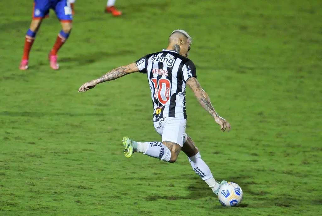 Vargas pelo Galo. Foto: Jhony Pinho/AGIF