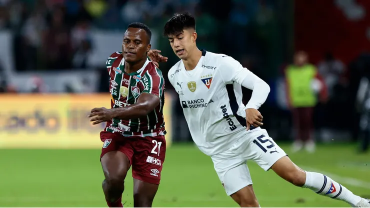 John Arias e Villamil: Fluminense saiu em desvantagem contra a LDU (Foto: Franklin Jacome/Getty Images)