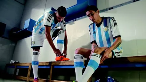 Corinthians conta com investidor e abre conversas para fechar com craque argentino. (Foto: Divulgação/VEJA)