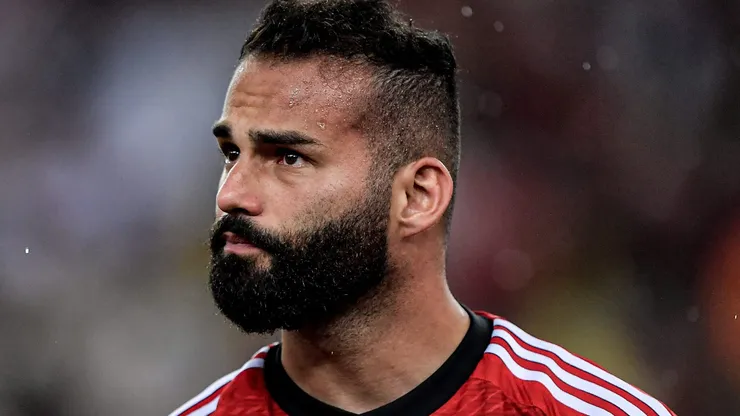 Thiago Maia jogador do Flamengo durante partida contra o Bragantino no estadio Maracana pelo campeonato Brasileiro A 2023. Foto: Thiago Ribeiro/AGIF