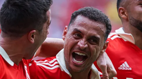 Corinthians tem caminho livre para anunciar grande nome do Internacional. Foto: Maxi Franzoi/AGIF