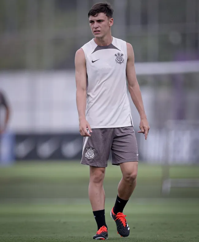 Breno Bidon no CT Joaquim Grava | Foto: Rodrigo Coca/Agência Corinthians