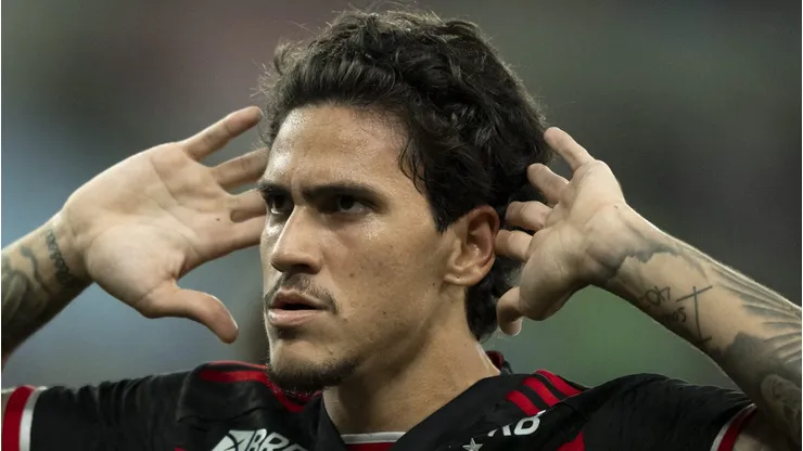 Rival trabalha para superar o Chelsea e fechar com Pedro, do Flamengo. Foto: Jorge Rodrigues/AGIF