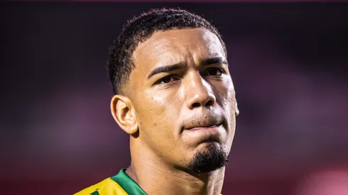 SP - SAO PAULO - 26/11/2023 - BRASILEIRO A 2023, SAO PAULO X CUIABA - Denilson jogador do Cuiaba durante partida contra o Sao Paulo no estadio Morumbi pelo campeonato Brasileiro A 2023. Foto: Abner Dourado/AGIF