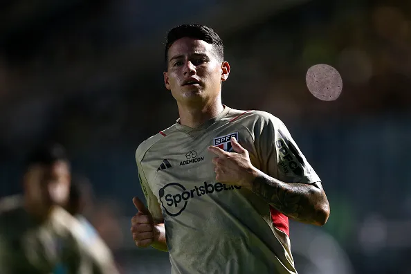 James Rodríguez teve uma conversa séria com líderes do São Paulo (Photo by Wagner Meier/Getty Images)