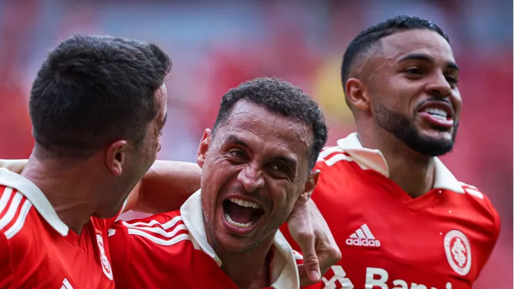 Mercado da bola: Internacional aceita negócio e libera jogador para assinar com o Vasco. Foto: Maxi Franzoi/AGIF