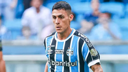 "Finalização, velocidade e genialidade"; Pávon e +2 não convencem a torcida do Grêmio. Foto: Maxi Franzoi/AGIF