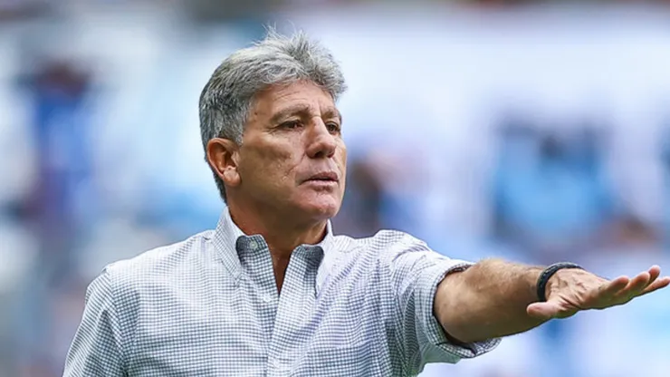 Renato disparou contra empresários durante coletiva (Foto: Lucas Uebel/Grêmio/Divulgação)