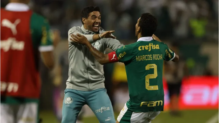 Marcos Rocha do Palmeiras comemora com Abel Ferreira Foto: Leonardo Lima/AGIF