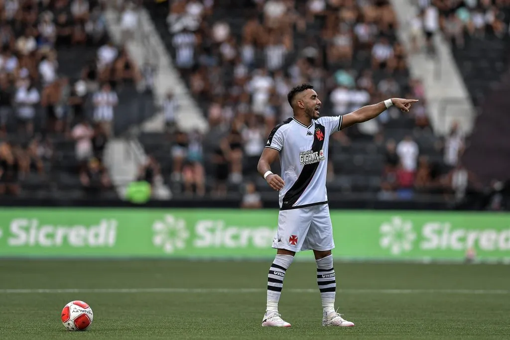 Payet vs Botafogo. Foto: Thiago Ribeiro/AGIF