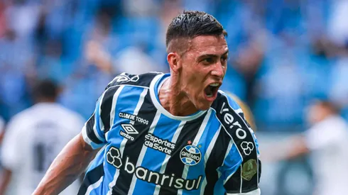 Pavón rouba a cena no Grêmio e informação chega de imediato no Atlético-MG. Foto: Maxi Franzoi/AGIF