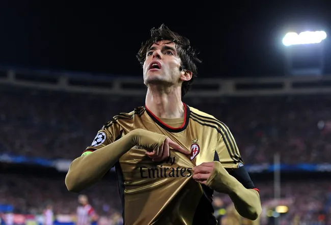 Kaká celebrando gol pelo Milan. (Photo by Denis Doyle/Getty Images)