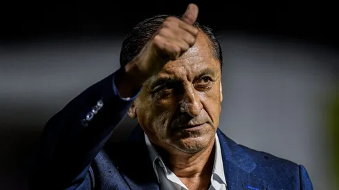 RJ - RIO DE JANEIRO - 28/11/2023 - BRASILEIRO A 2023, VASCO X CORINTHIANS - Ramon Diaz tecnico do Vasco durante partida contra o Corinthians no estadio Sao Januario pelo campeonato Brasileiro A 2023. Foto: Thiago Ribeiro/AGIF