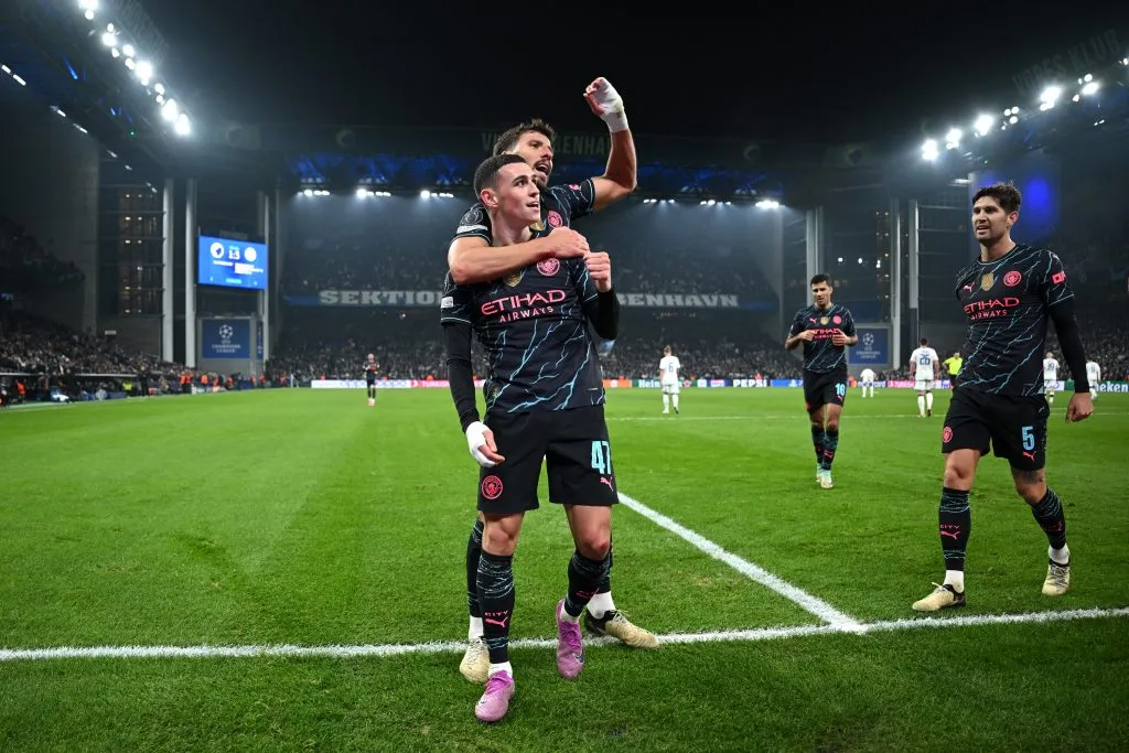 Phil Foden comemora gol do City pela Liga dos Campeões (Foto: Justin Setterfield/Getty Images)