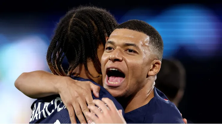 Mbappé deixará Paris. (Photo by Alex Pantling/Getty Images)