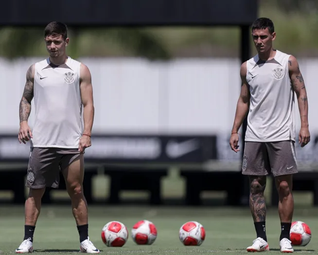  Rodrigo Garro e Rojas no CT | Foto: Rodrigo Coca/AG. Corinthians