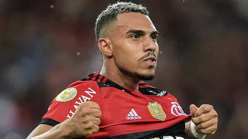 Matheuzinho jogador do Ceara comemora seu gol durante partida contra o Flamengo no estadio Maracana pelo campeonato Brasileiro A 2021. Foto: Thiago Ribeiro/AGIF