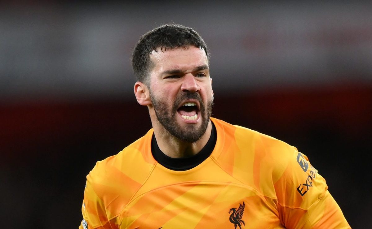 Retorno de Alisson no Liverpool pode ser adiado, afirma Arne Slot