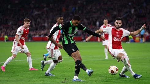 Ajax e Brighton durante confronto pela Liga Europa, na Johan Cruyff Arena (Foto: Dean Mouhtaropoulos/Getty Images)