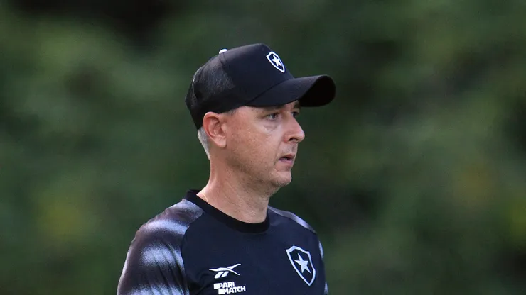 Tiago Nunes ainda não definiu escalação do Botafogo (Foto: Vitor Silva/Botafogo/Divulgação)