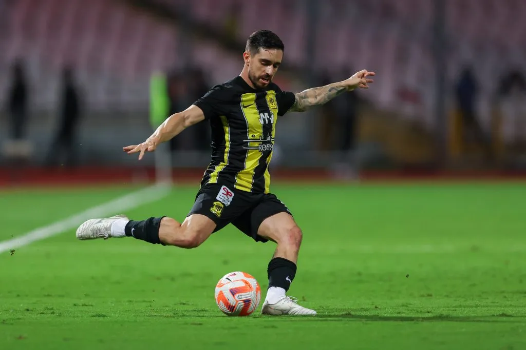 Coronado em ação pelo Al-Ittihad (Photo by Yasser Bakhsh/Getty Images)