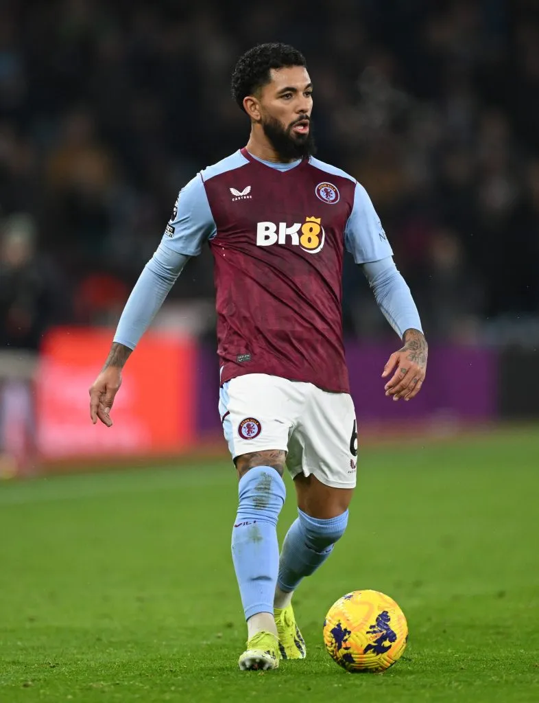 Douglas Luiz em ação no Aston Villa. Foto: Gareth Copley/Getty Images