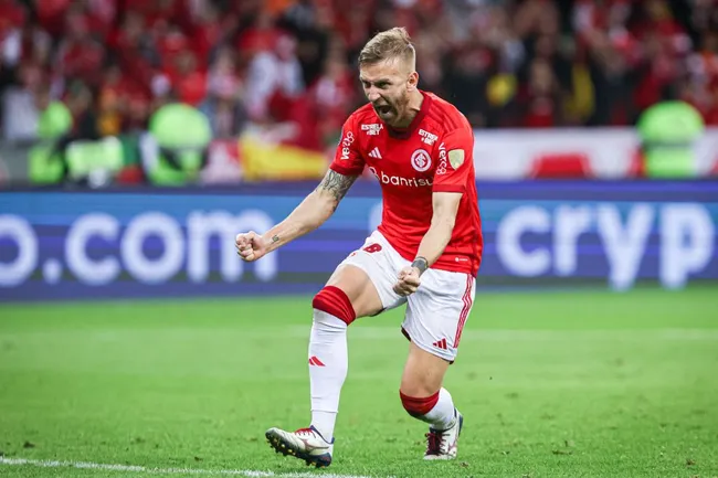 Atacante quer deixar o Inter. Foto: Maxi Franzoi/AGIF