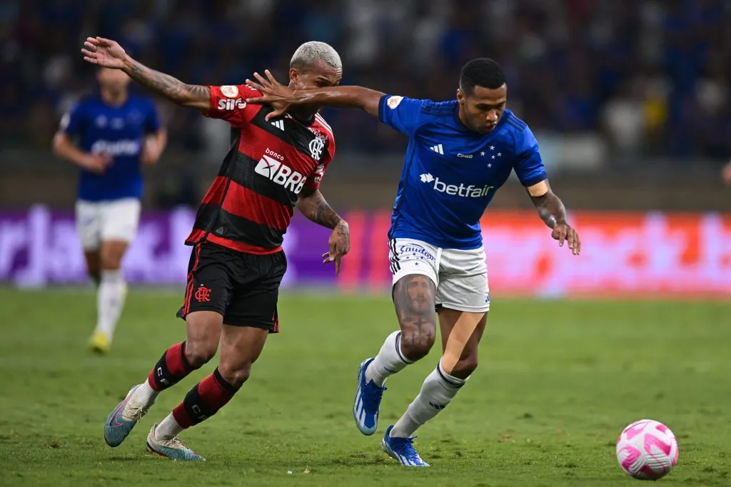 Wesley em ação pelo Cruzeiro. (Photo by Pedro Vilela/Getty Images)