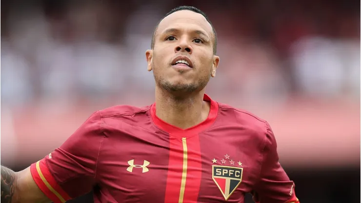 Luis Fabiano of Sao Paulo . (Photo by Friedemann Vogel/Getty Images)