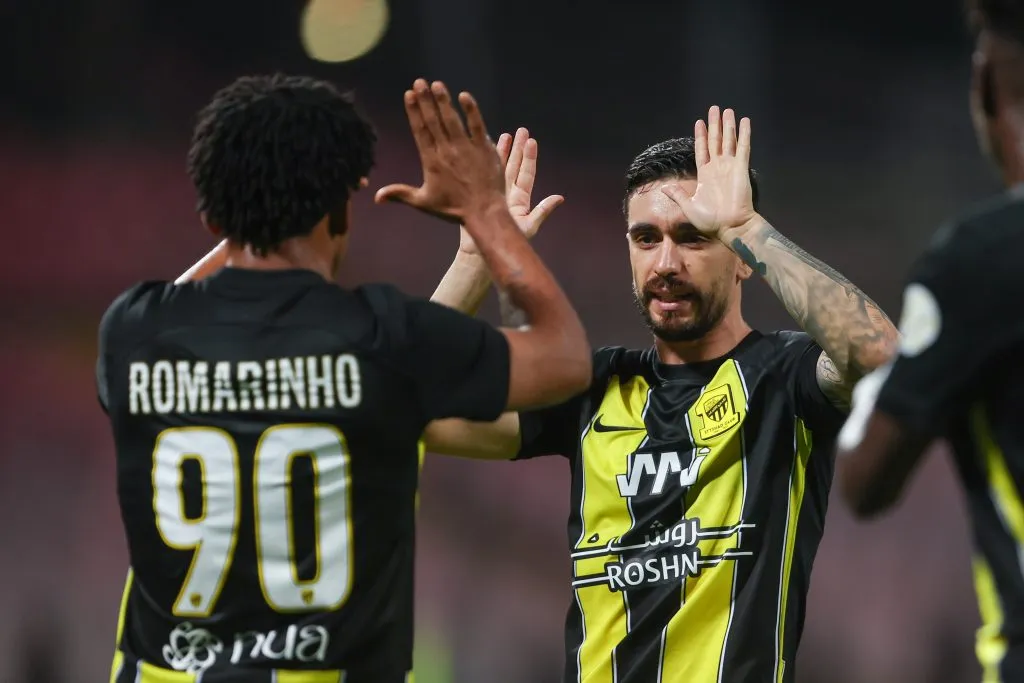 Romarinho e Igor Coronado juntos no Al-Ittihad. Foto: Yasser Bakhsh/Getty Images