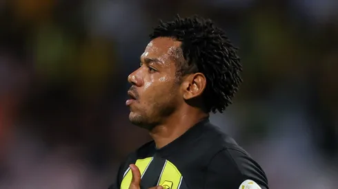 Romarinho em ação pelo Al-Ittihad. Foto: Yasser Bakhsh/Getty Images