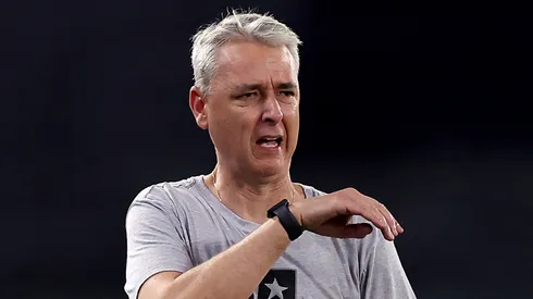 Tiago Nunes vê problema recorrente no Botafogo (Foto: Buda Mendes/Getty Images)