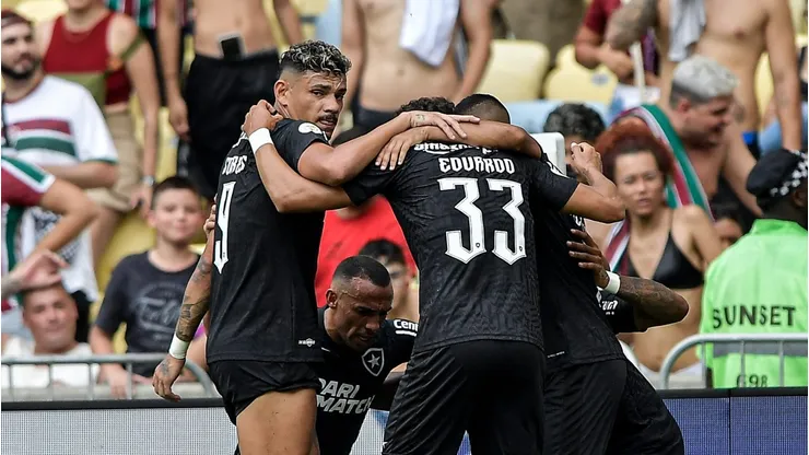 Grêmio encaminha a contratação de badalado atacante do Botafogo para jogar com Soteldo. Foto: Thiago Ribeiro/AGIF