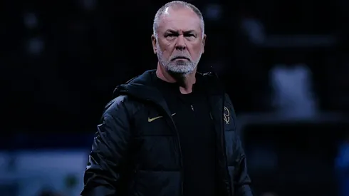 Corinthians surpreende e fecha com técnico europeu para vaga de Mano, afirma jornalista. Foto: Fabio Giannelli/AGIF